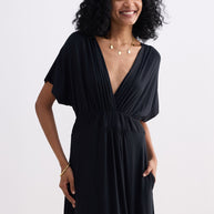 Reistor Flowy A-Line Maxi Dress with Side Slits in Black