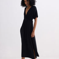 Reistor Flowy A-Line Maxi Dress with Side Slits in Black