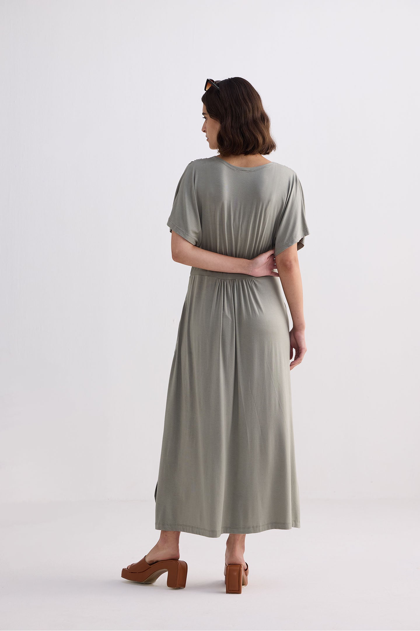 Reistor Flowy A-Line Maxi Dress with Side Slits in Light Olive