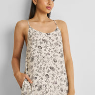 Reistor Flowy Maxi Dress in Black Florals