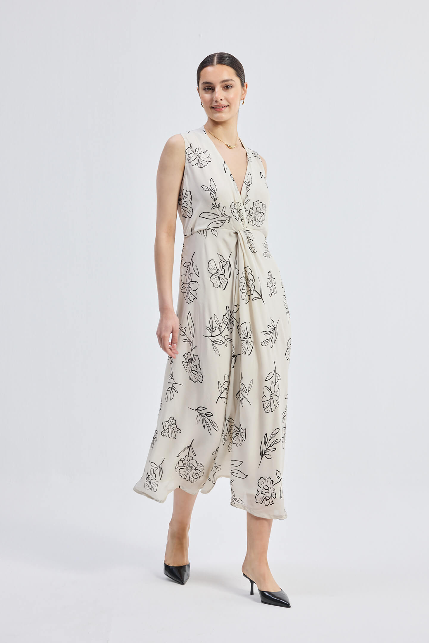 Reistor Front Twist Maxi dress in Black Florals