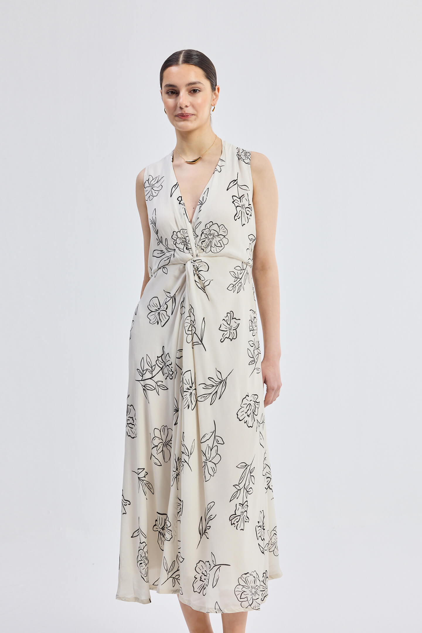 Reistor Front Twist Maxi dress in Black Florals