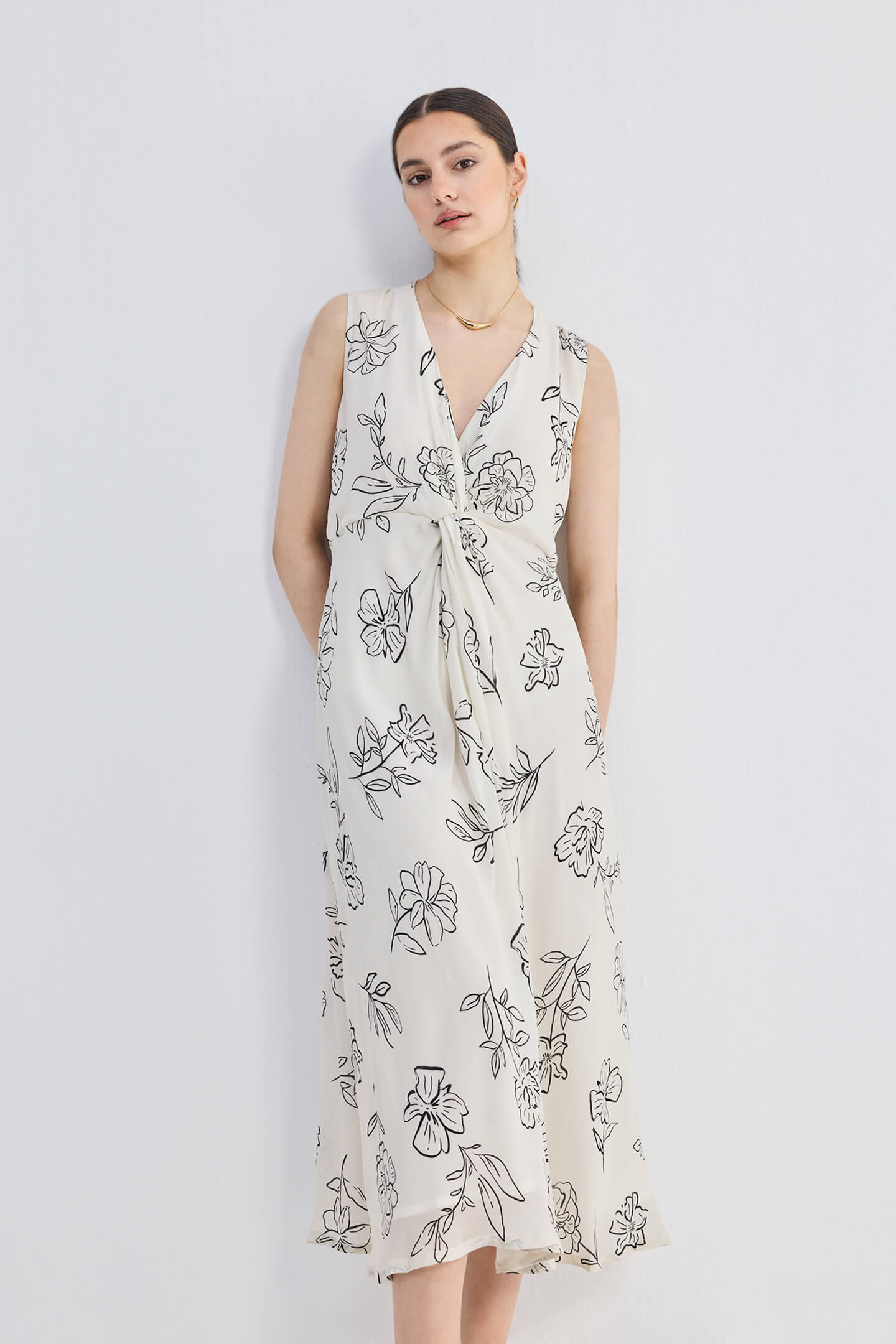 Reistor Front Twist Maxi dress in Black Florals