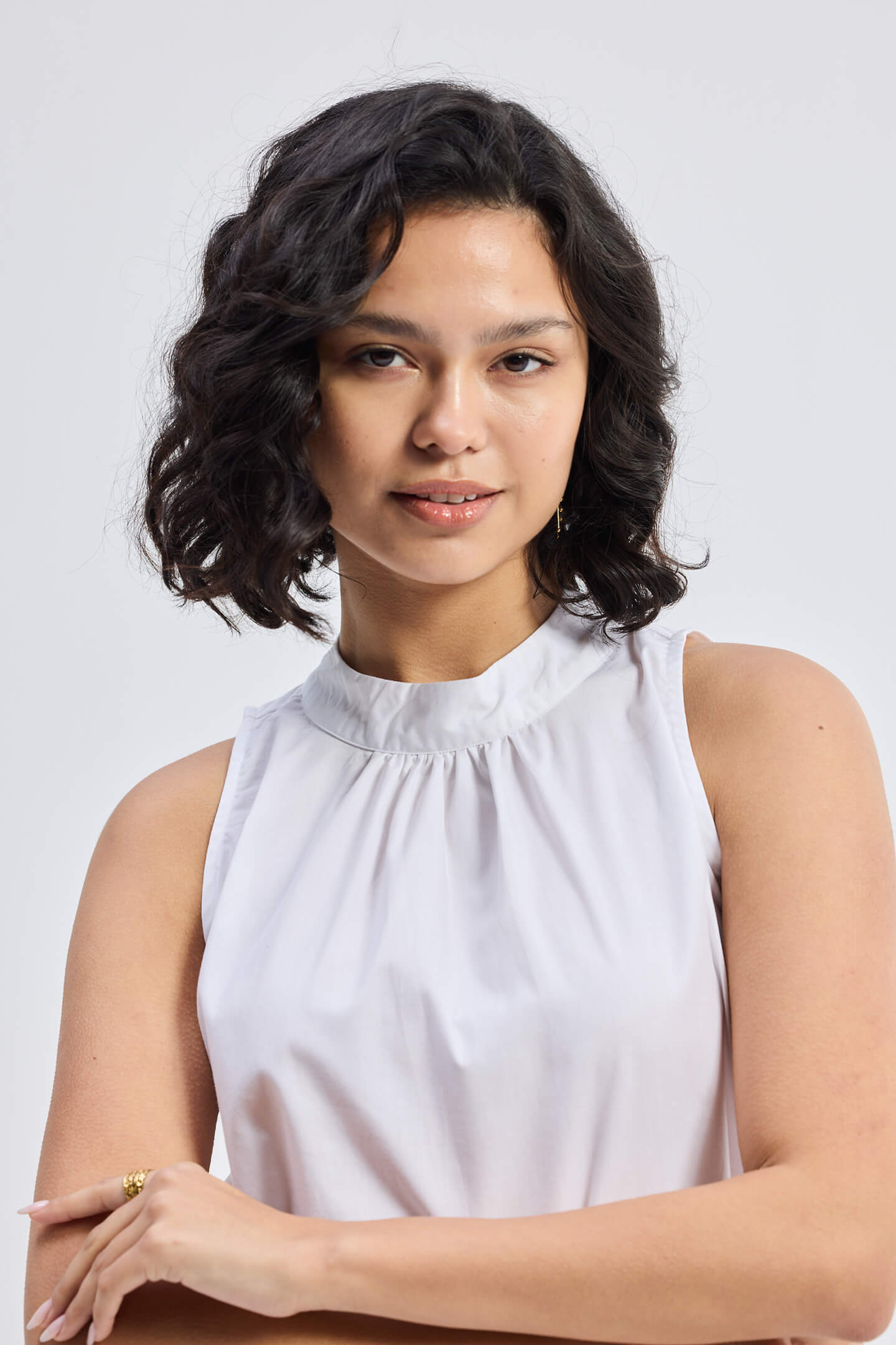 Reistor High-Neck Top with Gathers in White