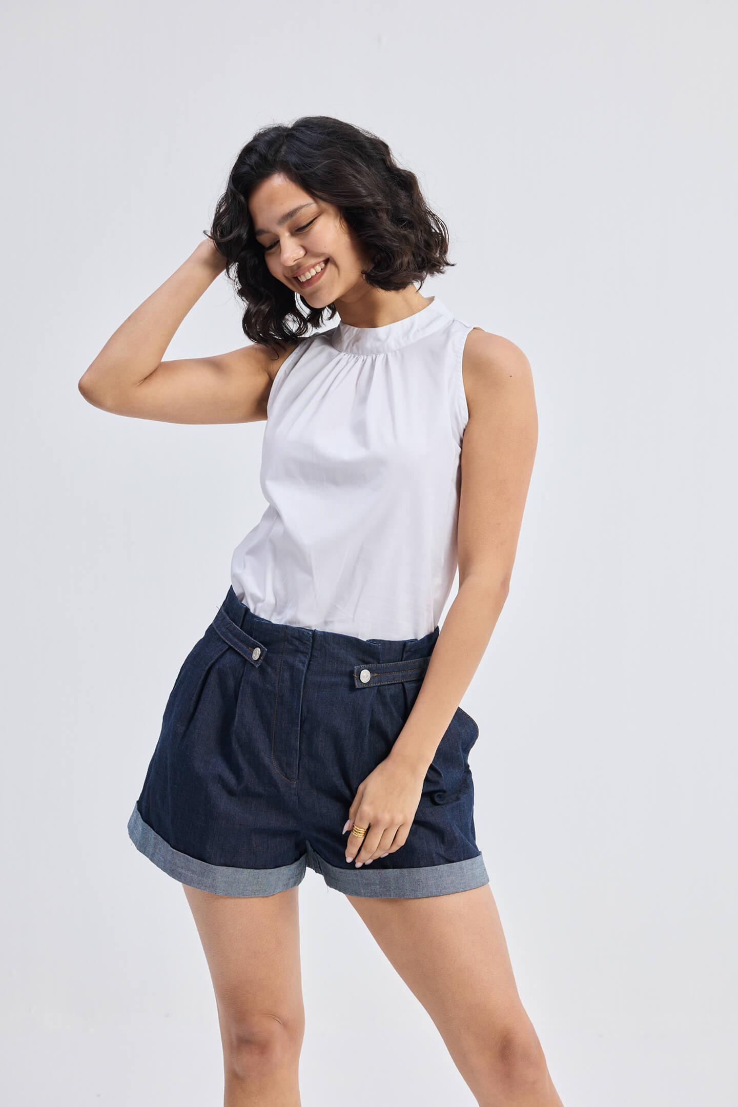 Reistor High-Neck Top with Gathers in White