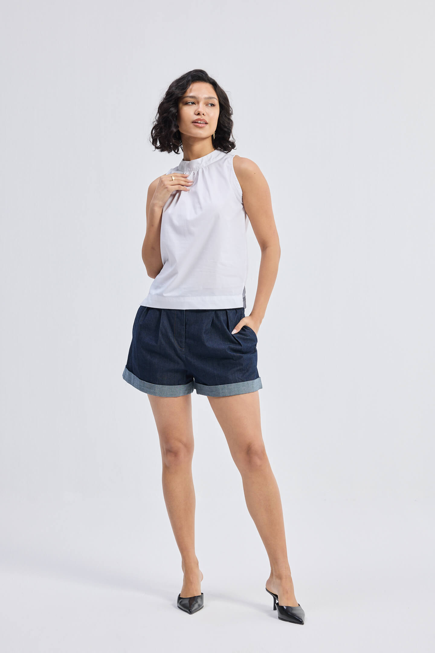 Reistor High-Neck Top with Gathers in White