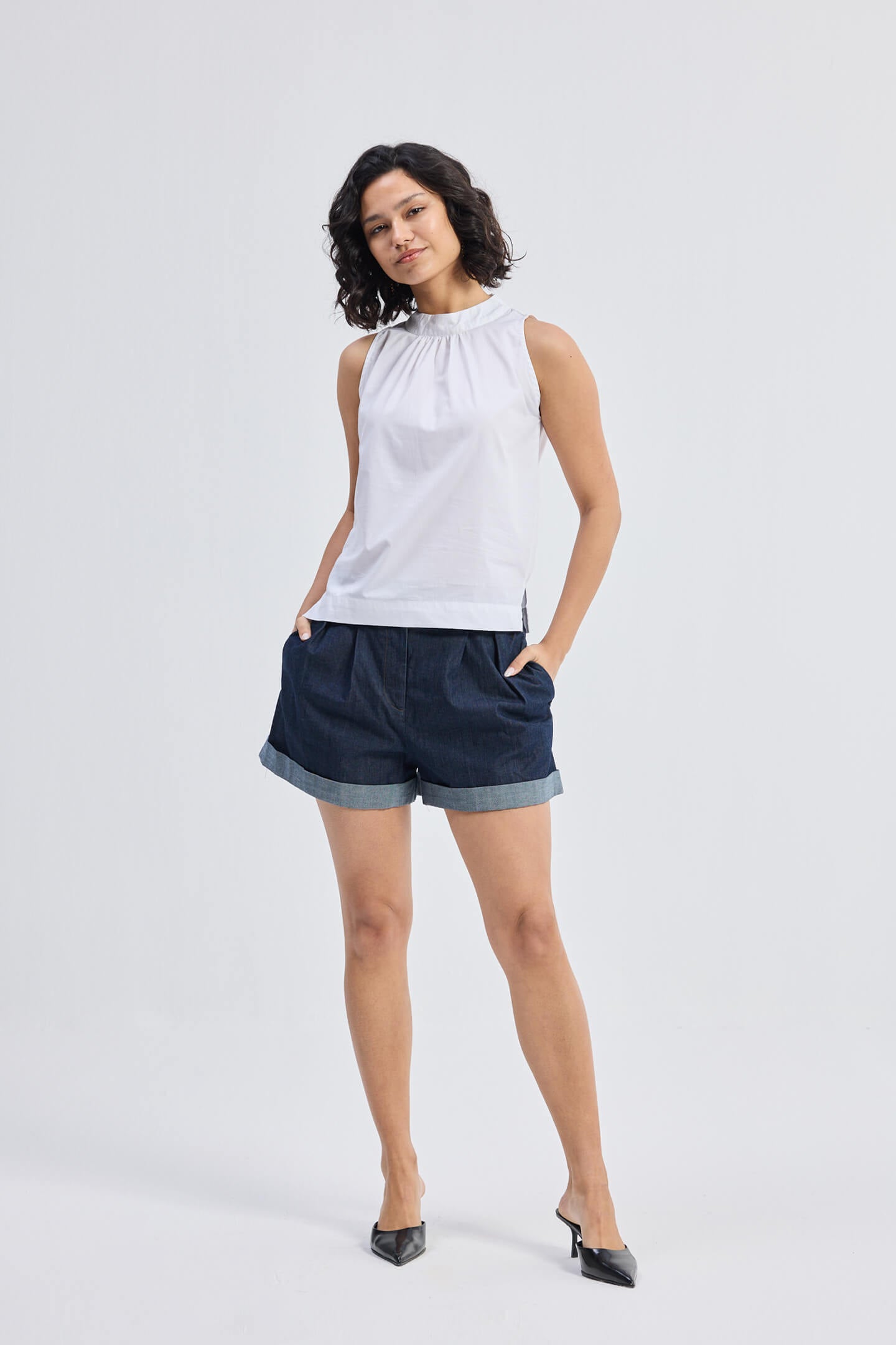 Reistor High-Neck Top with Gathers in White