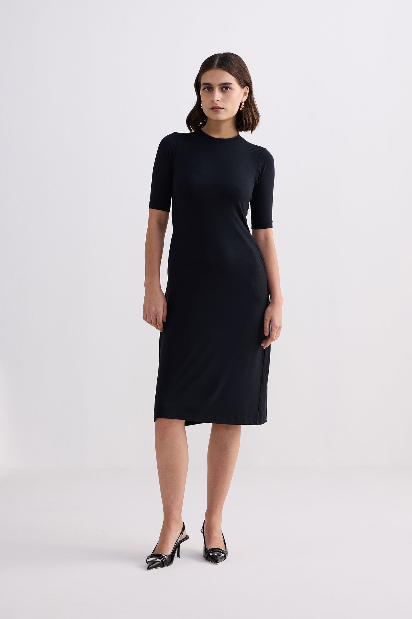 Reistor High Crew Neck Elbow Sleeves Fitted Dress in Black