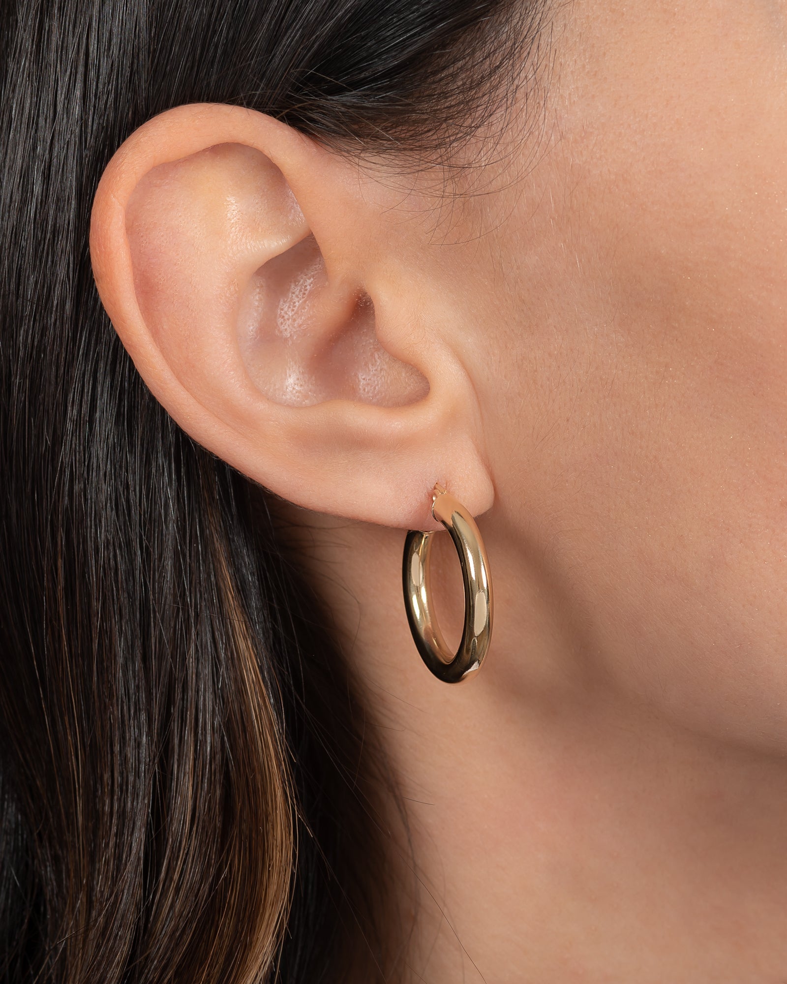 Zoe Lev 14k Gold Medium Thick Hoop Earrings