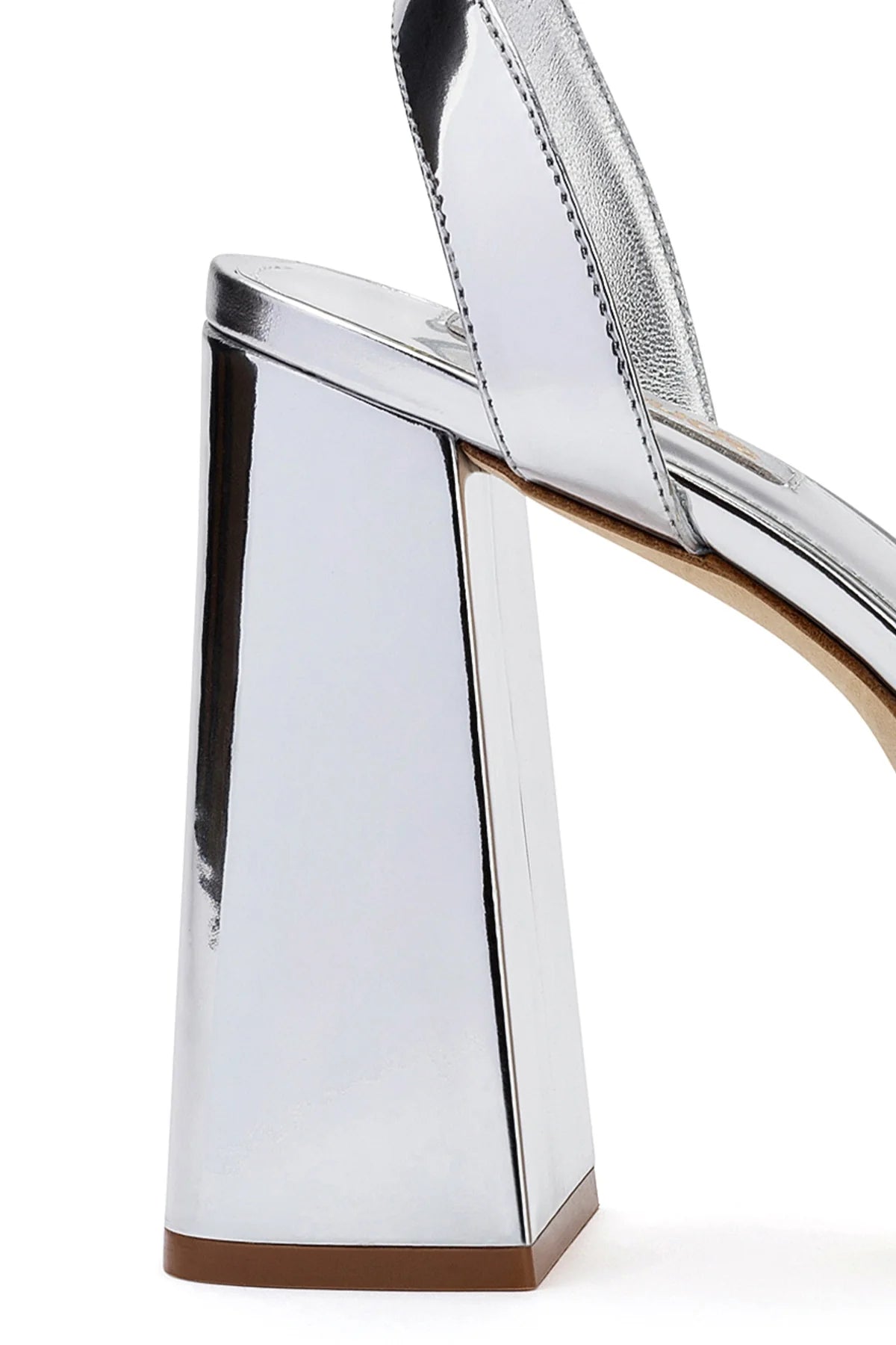 Larroude Dolly Sandal In Silver Specchio