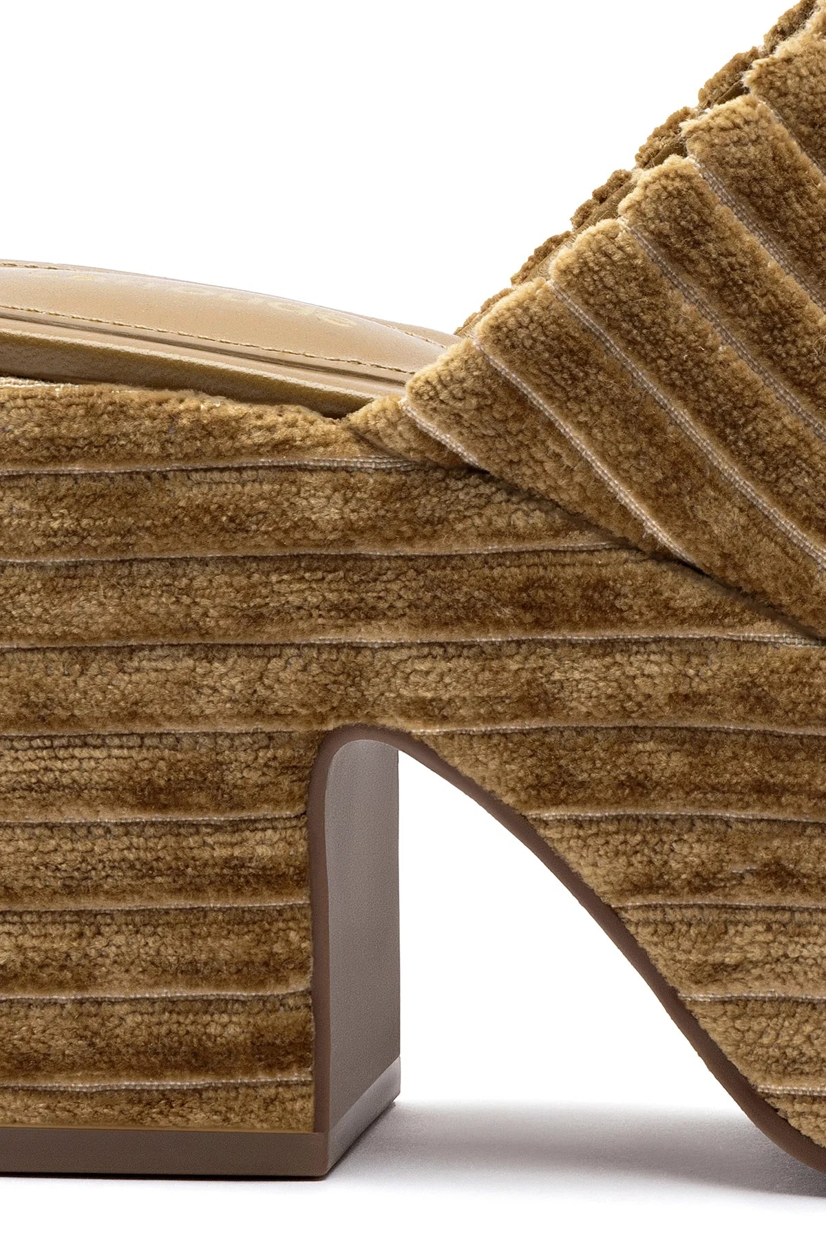 Larroude Miso Platform Clog In Latte Velvet