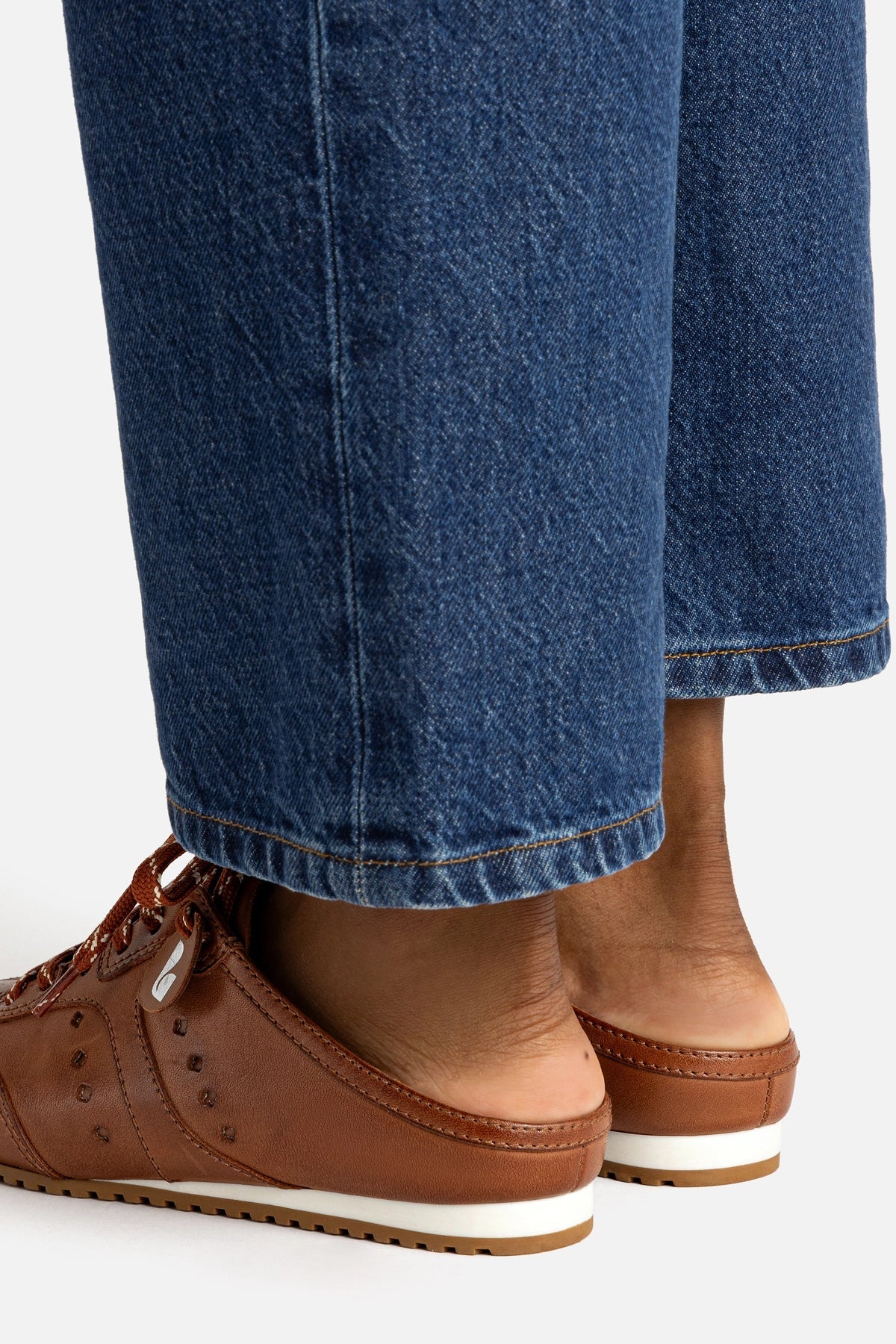 Larroude Stella Mule In Caramel Leather