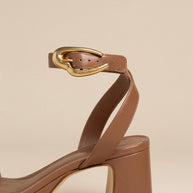 Larroude Dolly Verona Low Sandal In Caramel Leather