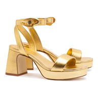 Larroude Dolly Verona Low Sandal In Gold Metallic Leather