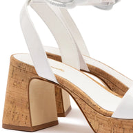 Larroude Dolly Verona Low Sandal In White Patent Leather And Natural Cork