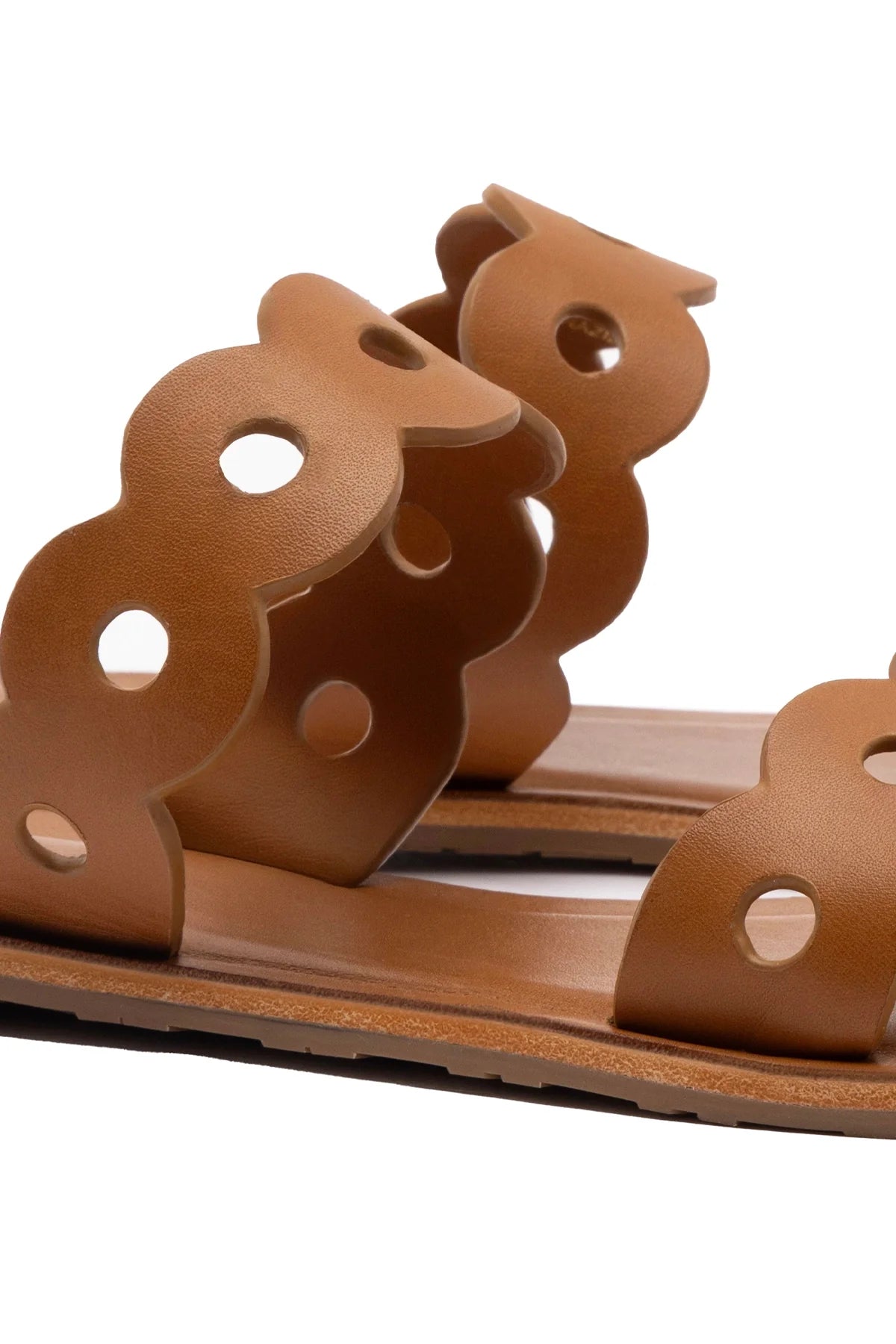 Larroude Florence Flat Mule In Light Caramel Leather