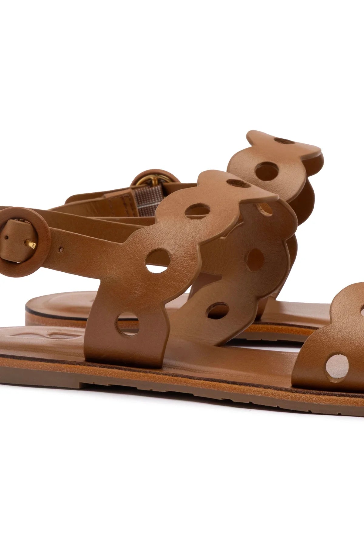 Larroude Florence Flat Sandal In Light Caramel Leather