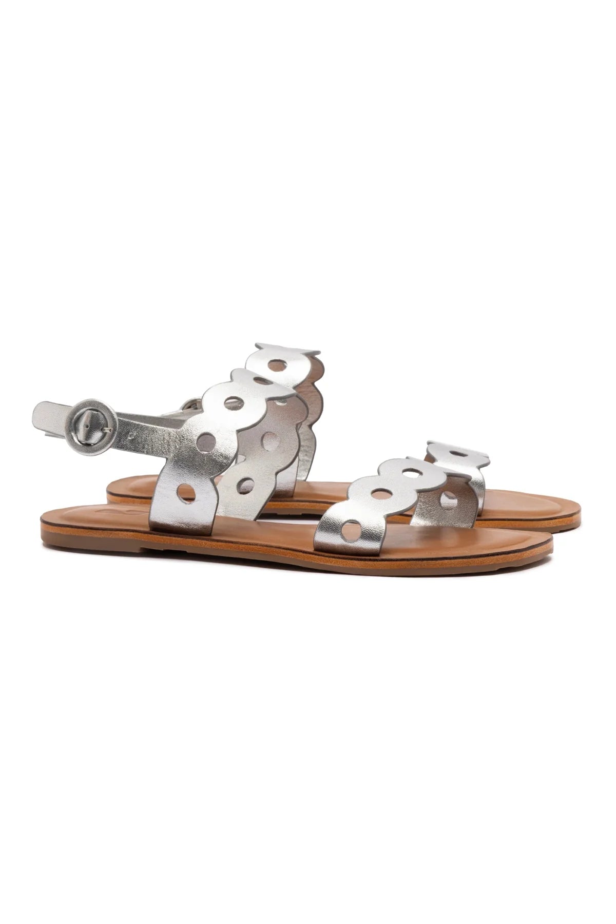 Larroude Florence Flat Sandal In Silver Metallic Leather
