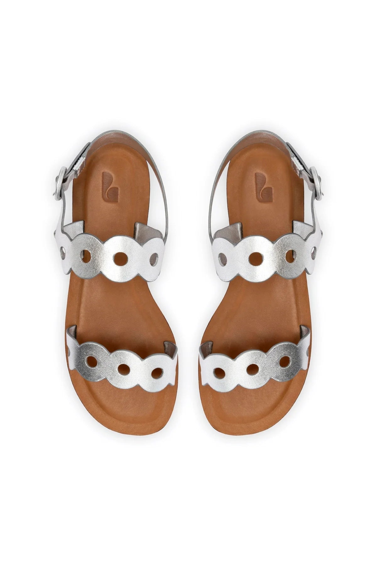 Larroude Florence Flat Sandal In Silver Metallic Leather