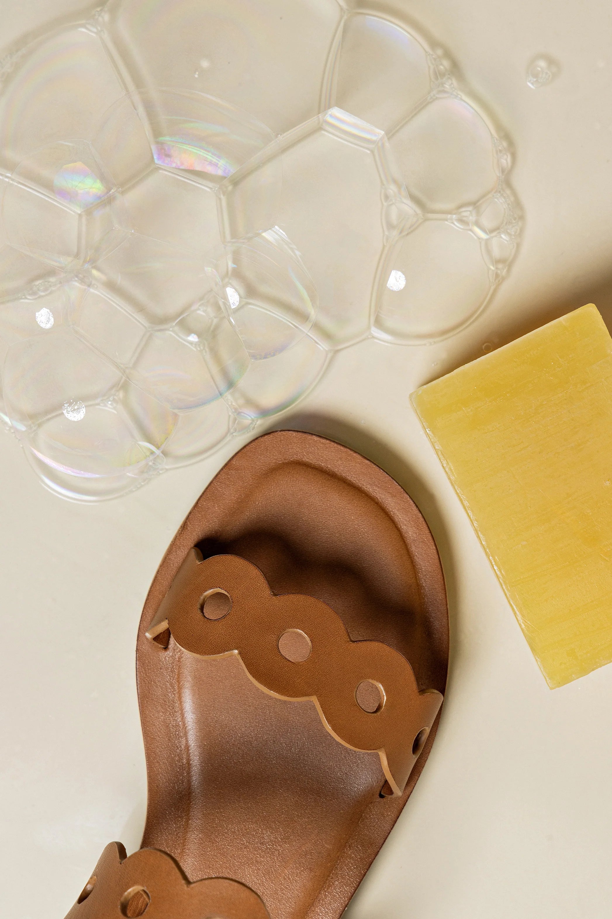 Larroude Florence Flat Mule In Light Caramel Leather