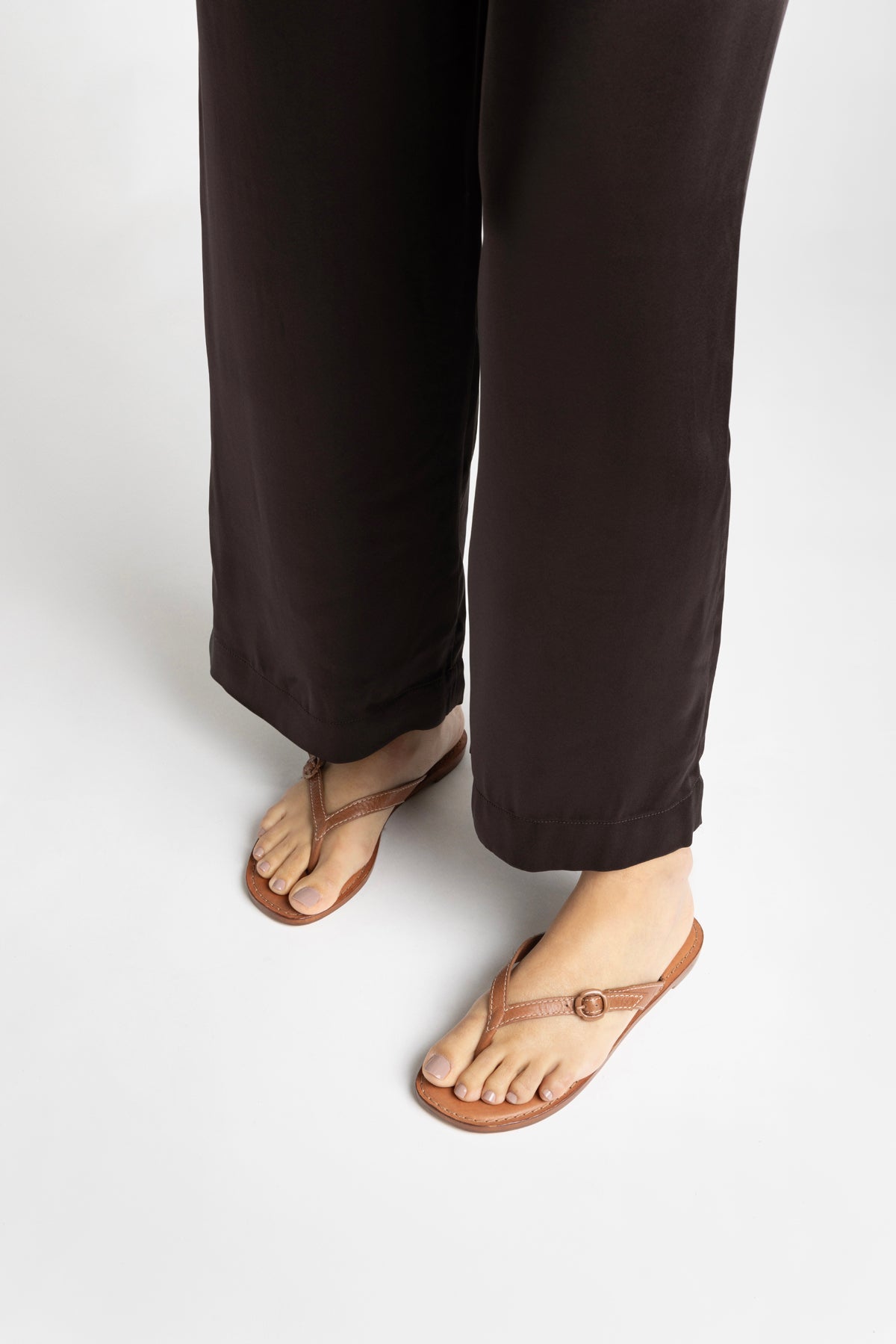 Larroude Mary Kate Flat Sandal In Caramel Leather