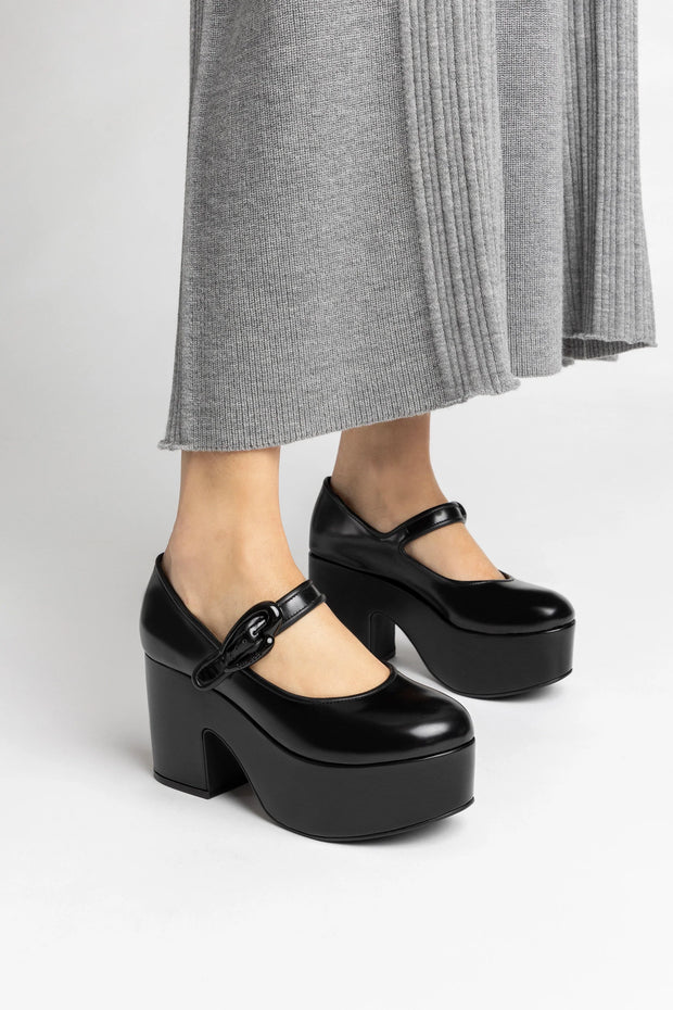 Larroude Verona Flatform In Black Box Leather