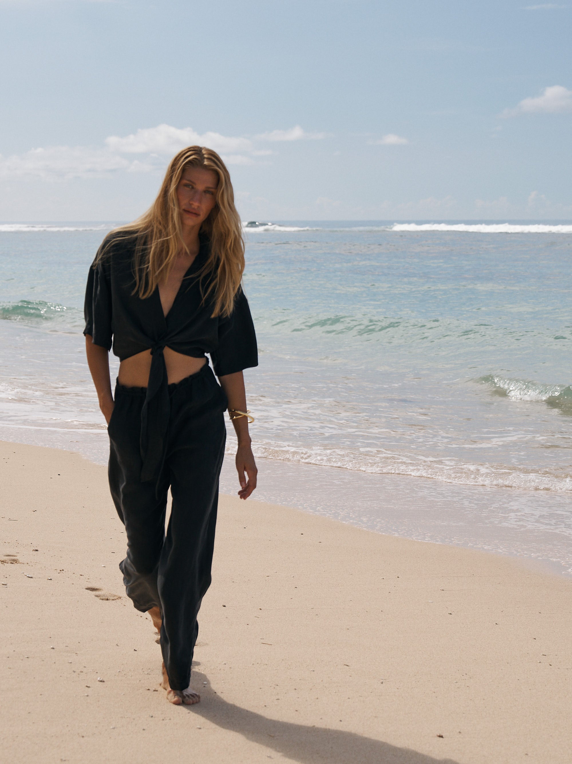 The Handloom Lucid Flow Tie Pants - Black