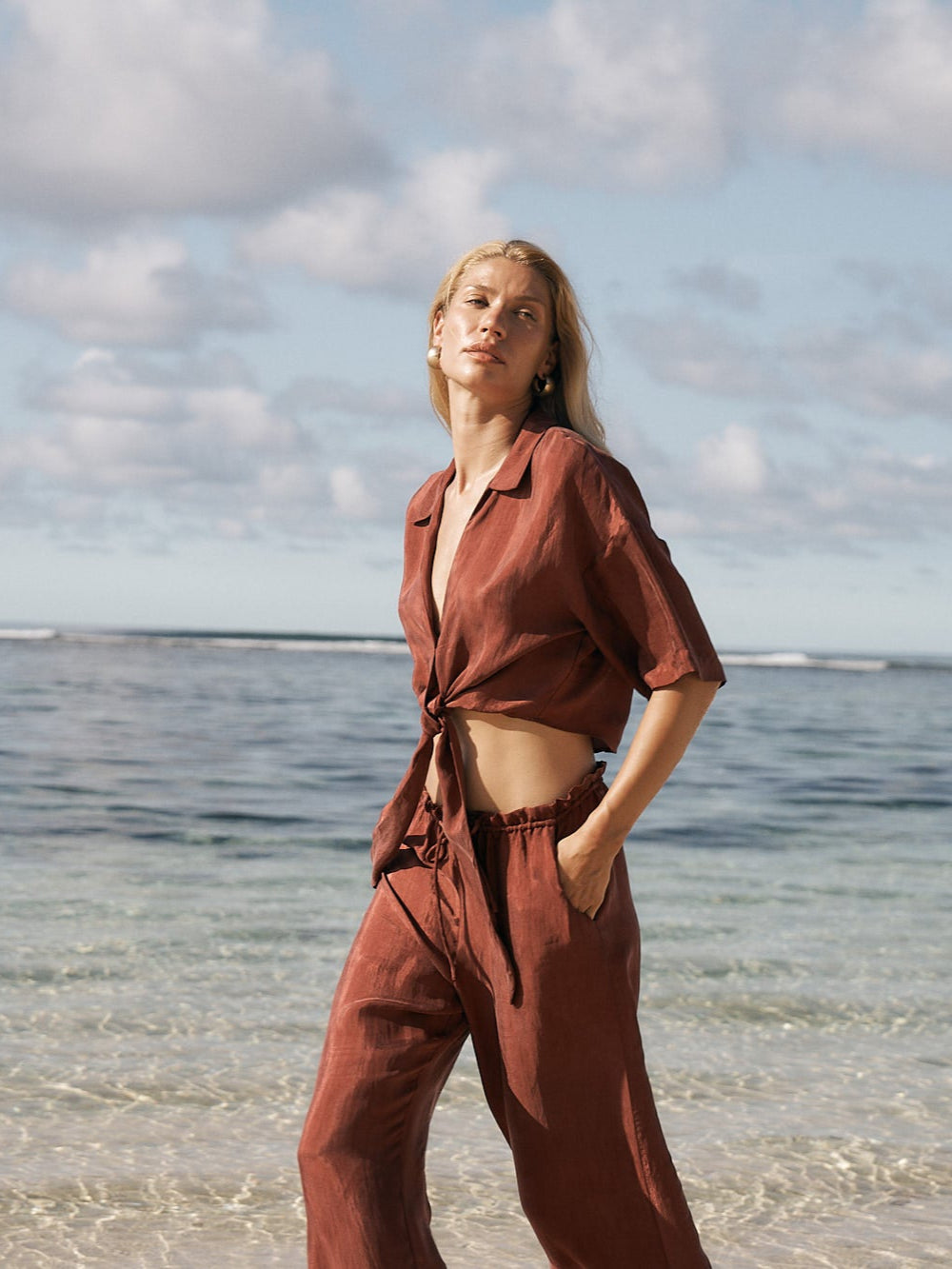 The Handloom Lucid Flow Tie Pants - Burgundy