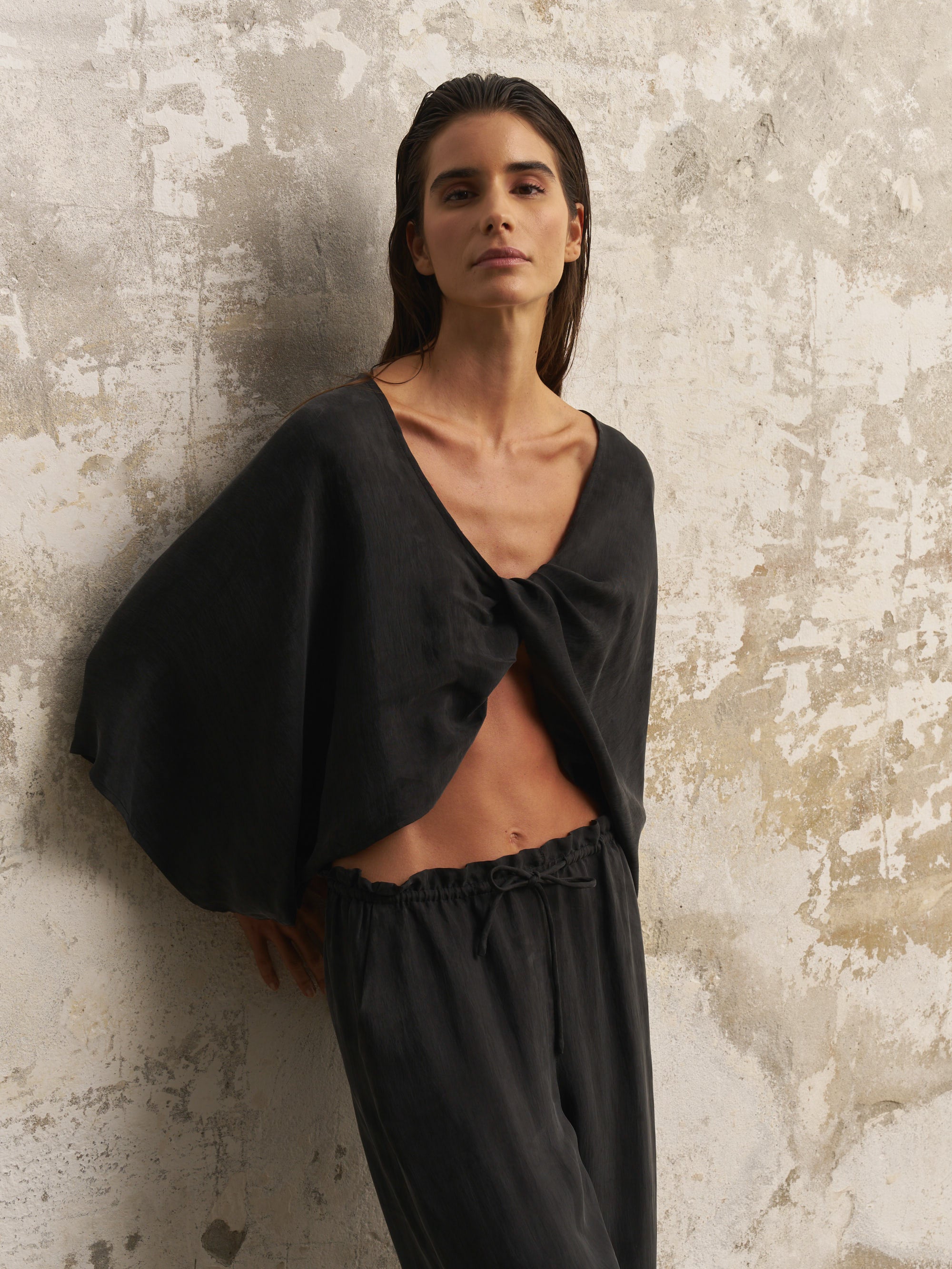 The Handloom Lucid Knot Top - Black