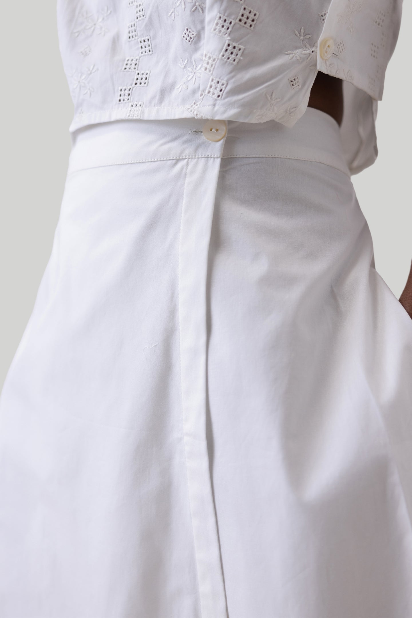 Reistor Overlap Midi Skirt in White
