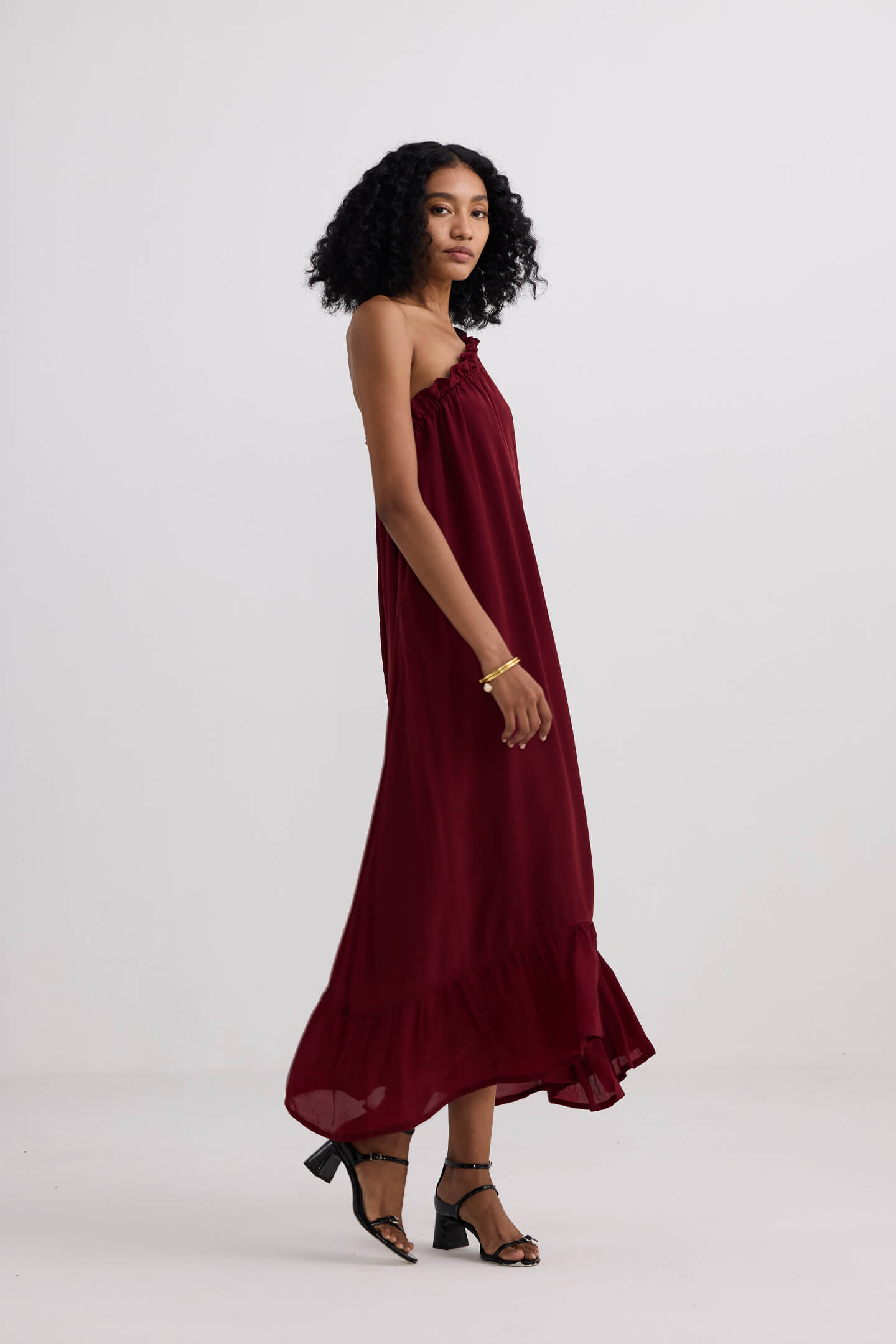 Reistor One-shoulder Midi dress in Burgundy