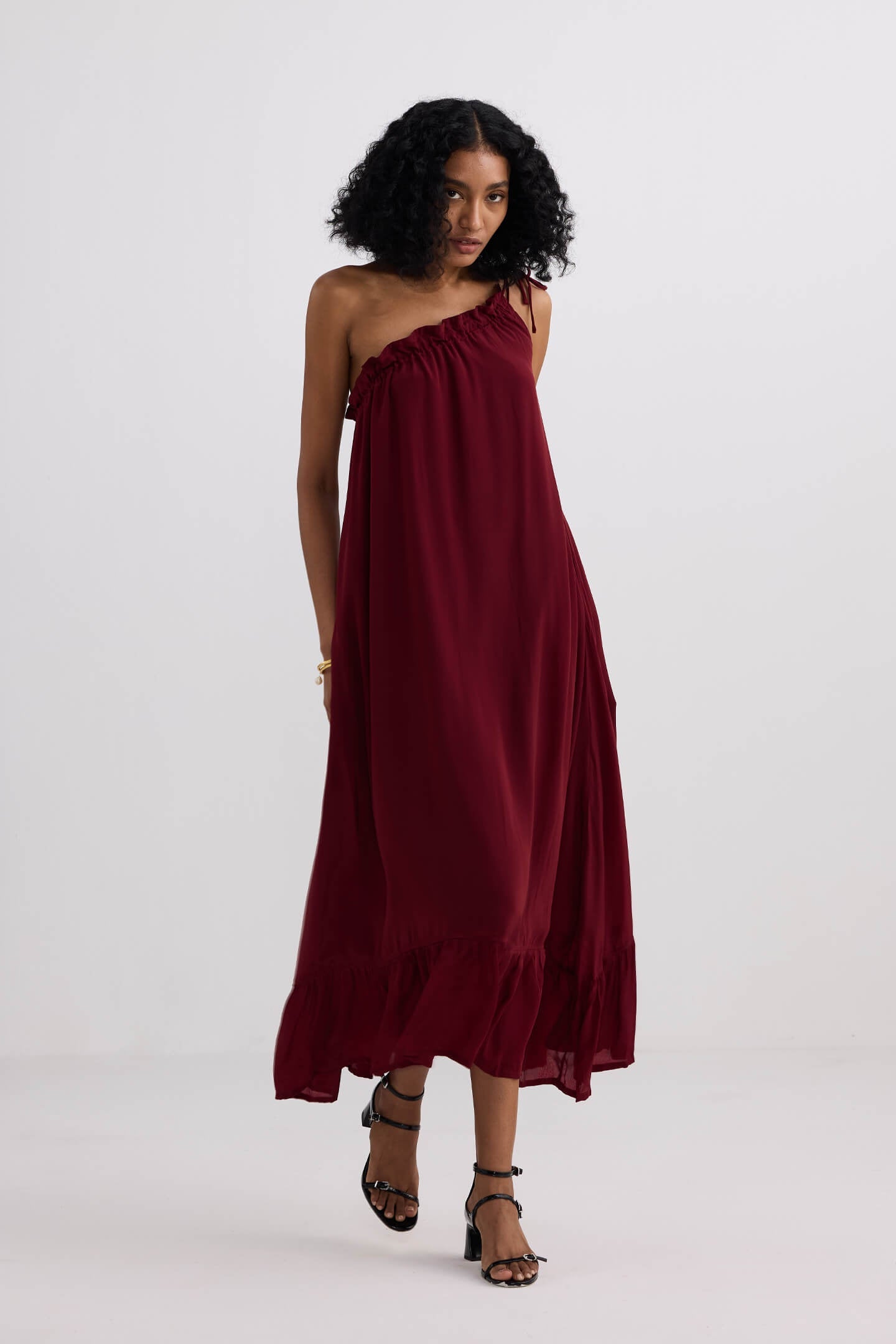 Reistor One-shoulder Midi dress in Burgundy