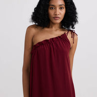 Reistor One-shoulder Midi dress in Burgundy
