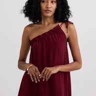 Reistor One-shoulder Midi dress in Burgundy