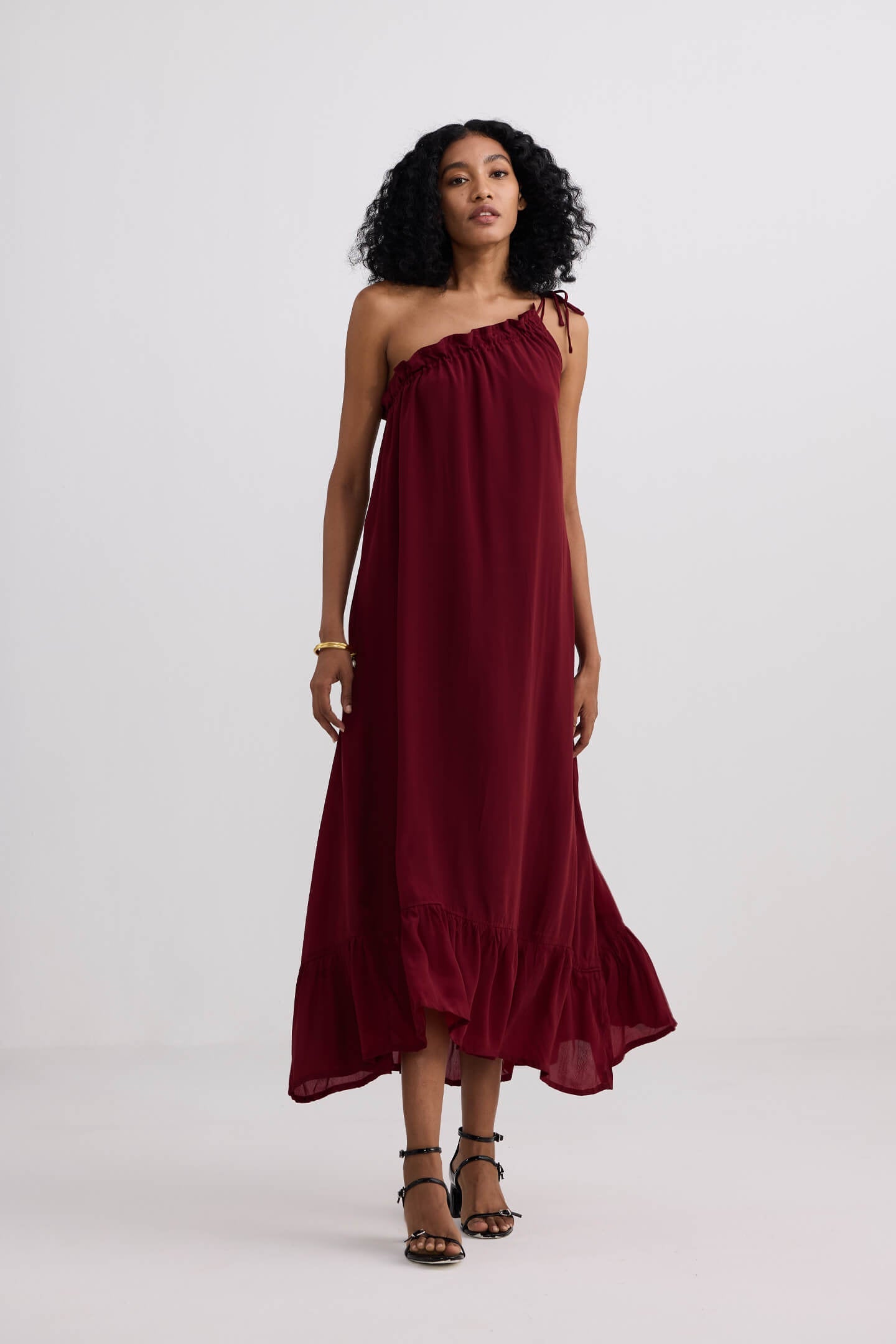 Reistor One-shoulder Midi dress in Burgundy