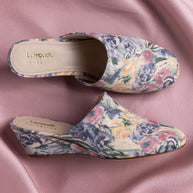 Larroudé X Markarian Venice Wedge In Ash Blue Floral Demetra