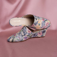 Larroudé X Markarian Venice Wedge In Ash Blue Floral Demetra