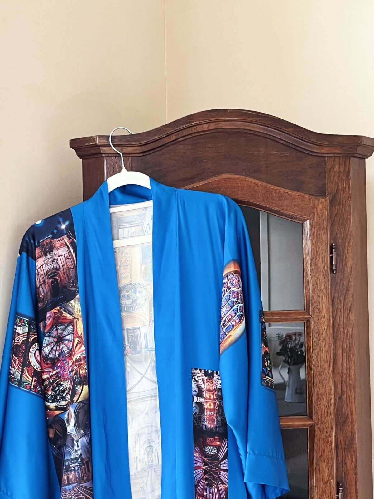 Ulivary Paris Cathedral Kimono Robe
