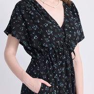 Reistor Gathered Knee-length Dress in Dark Blue Florals