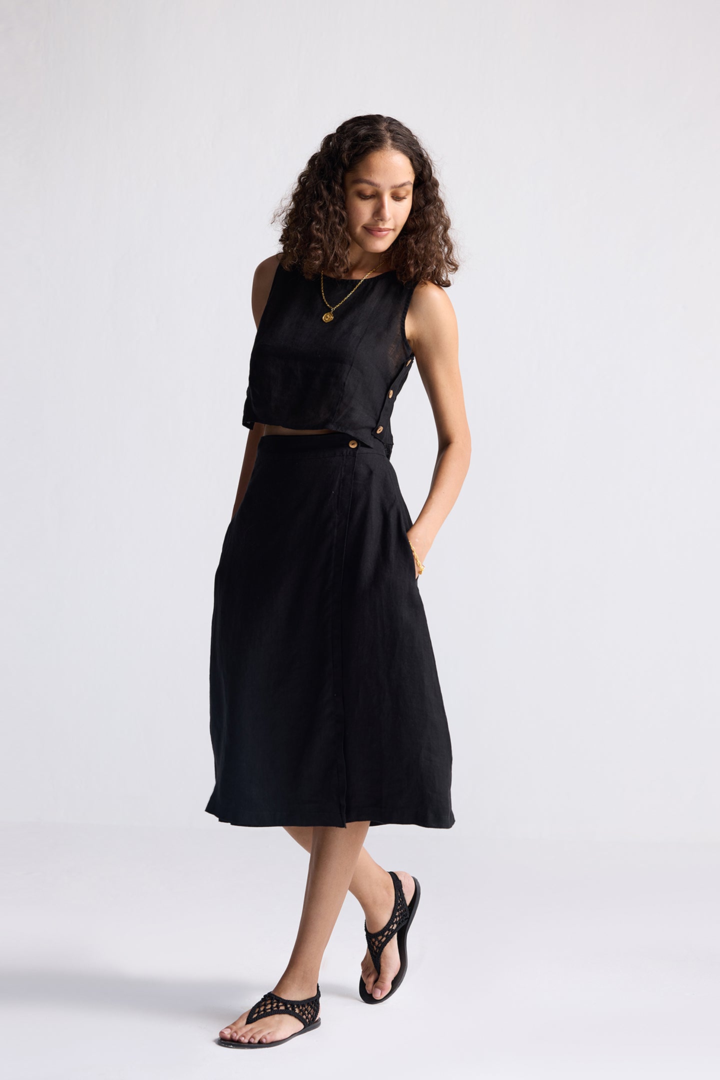 Reistor Overlap Midi Skirt in Black