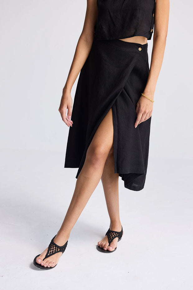 Reistor Overlap Midi Skirt in Black