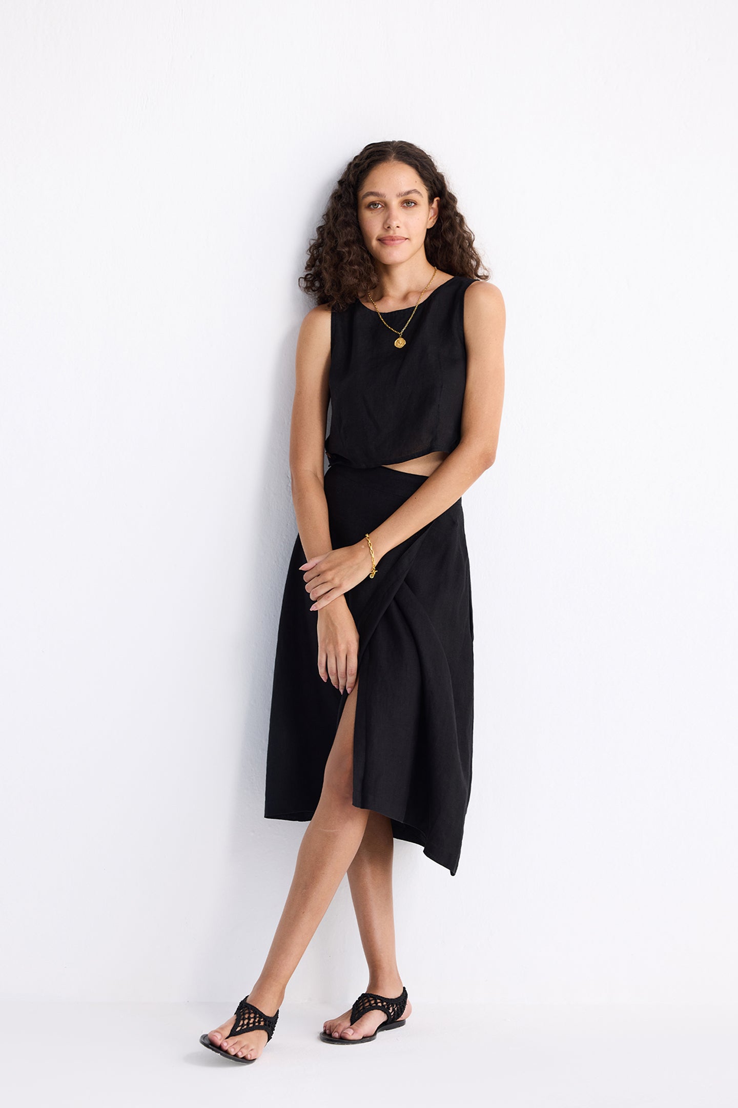 Reistor Overlap Midi Skirt in Black