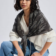 Reistor Relaxed Fit Top with Front-tie in Cream