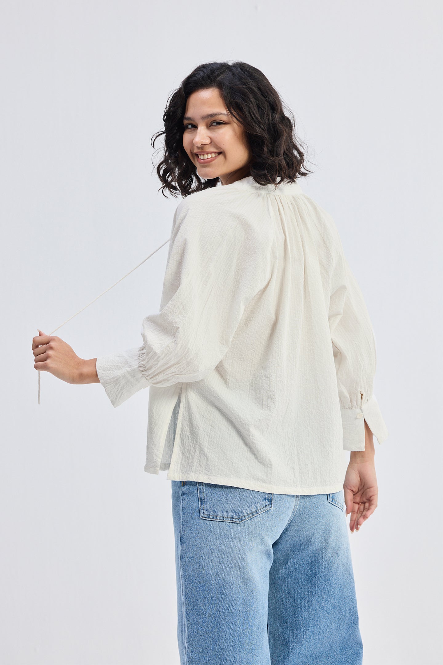 Reistor Relaxed Fit Top with Front-tie in Cream