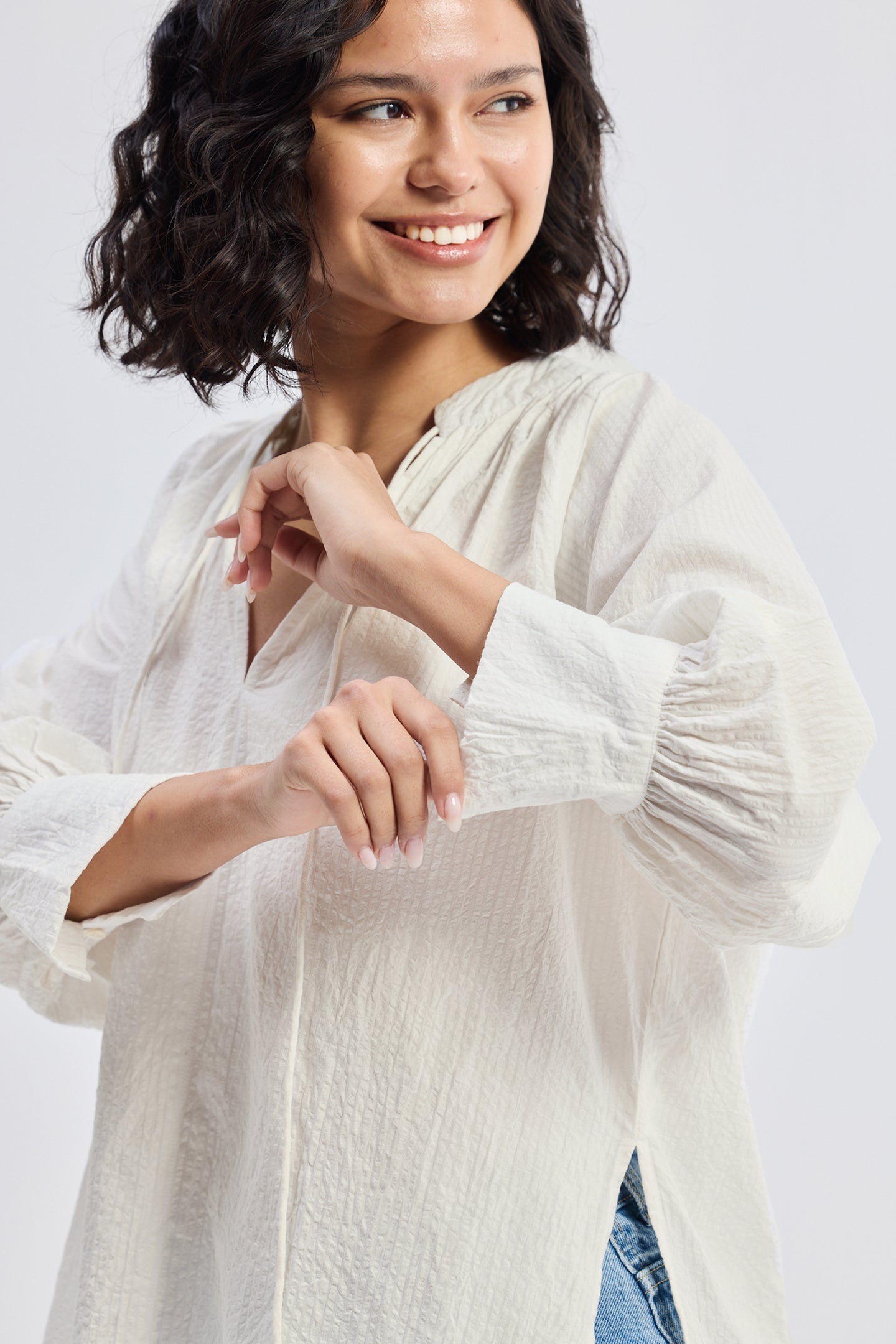 Reistor Relaxed Fit Top with Front-tie in Cream