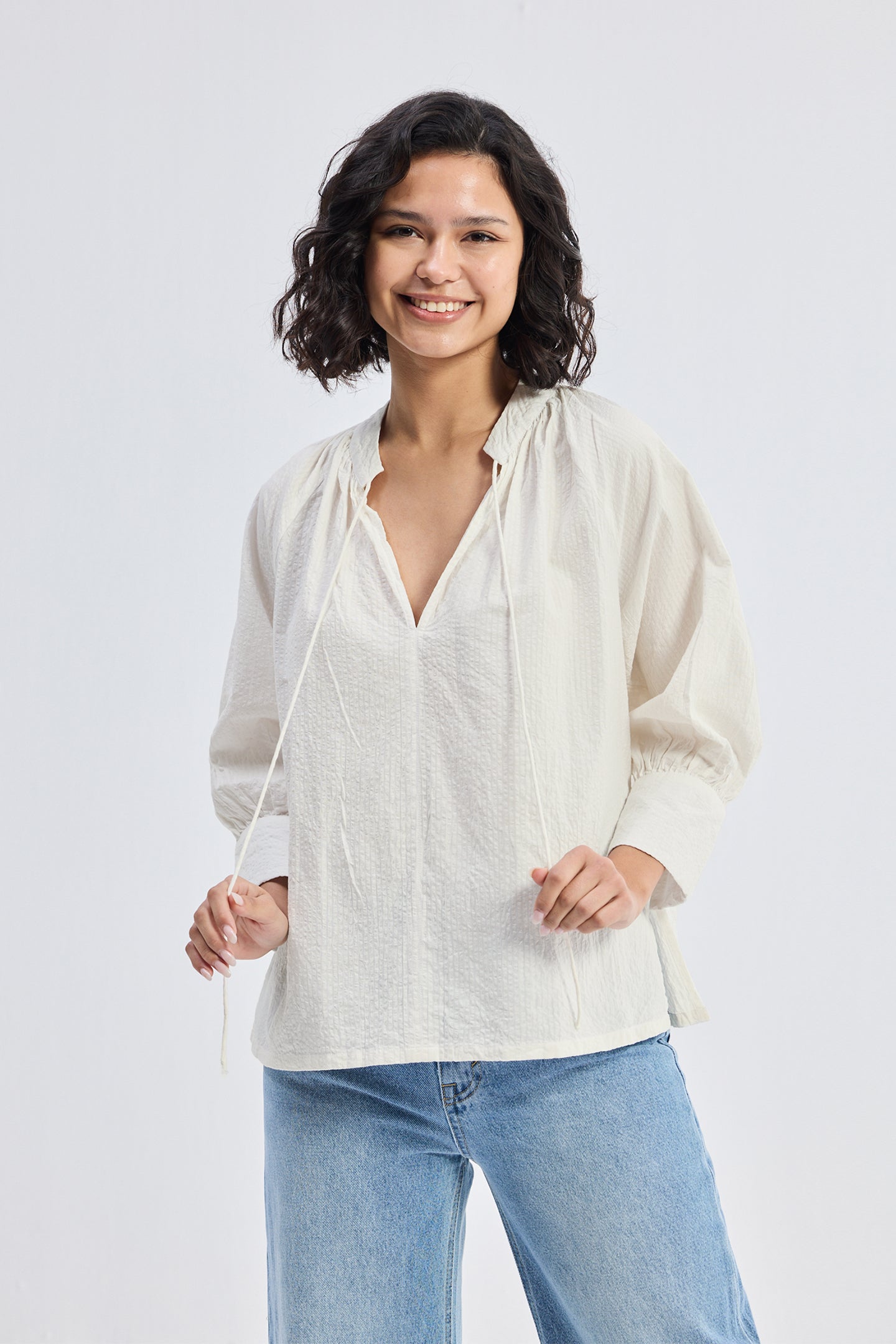 Reistor Relaxed Fit Top with Front-tie in Cream