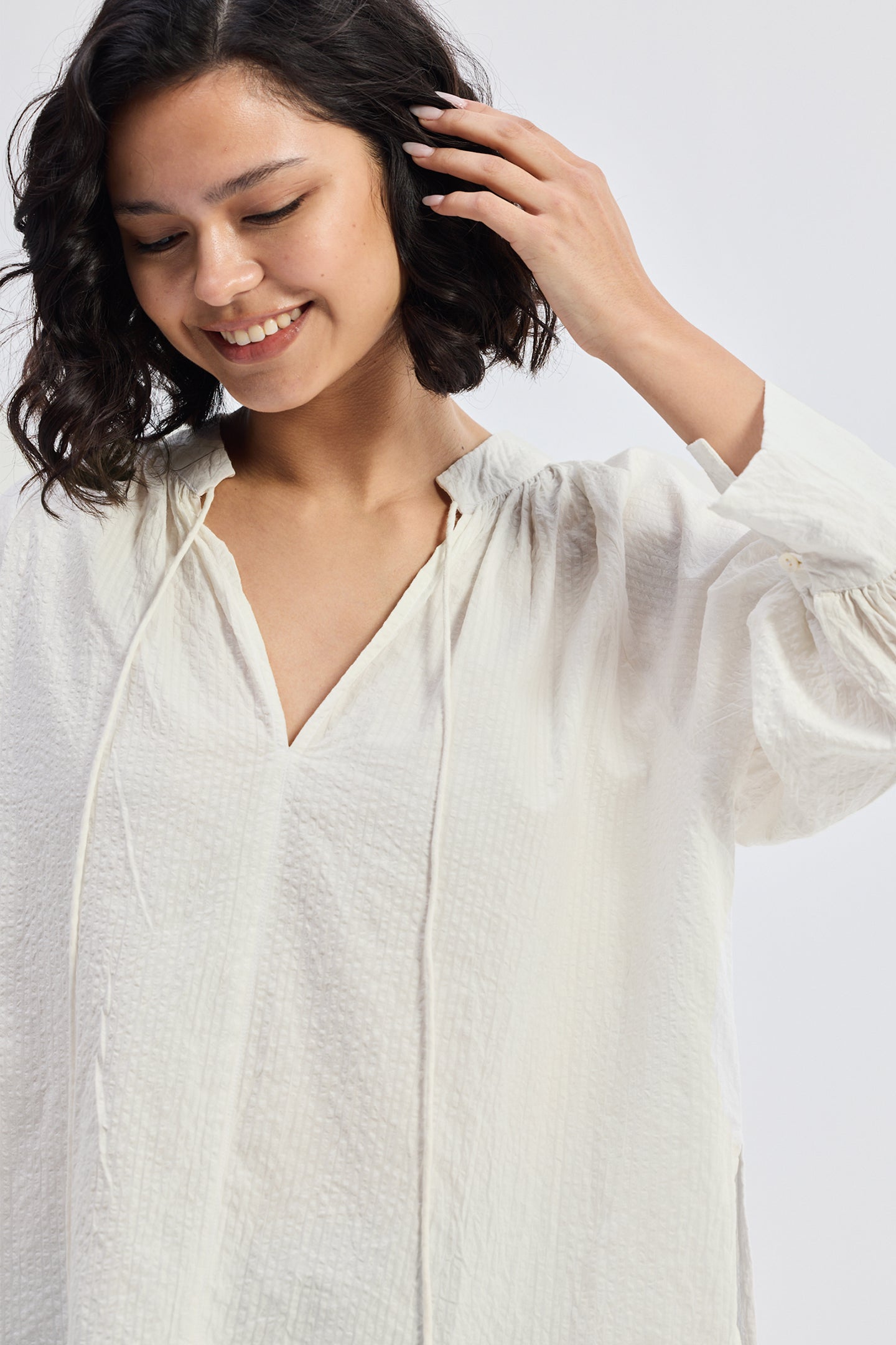 Reistor Relaxed Fit Top with Front-tie in Cream
