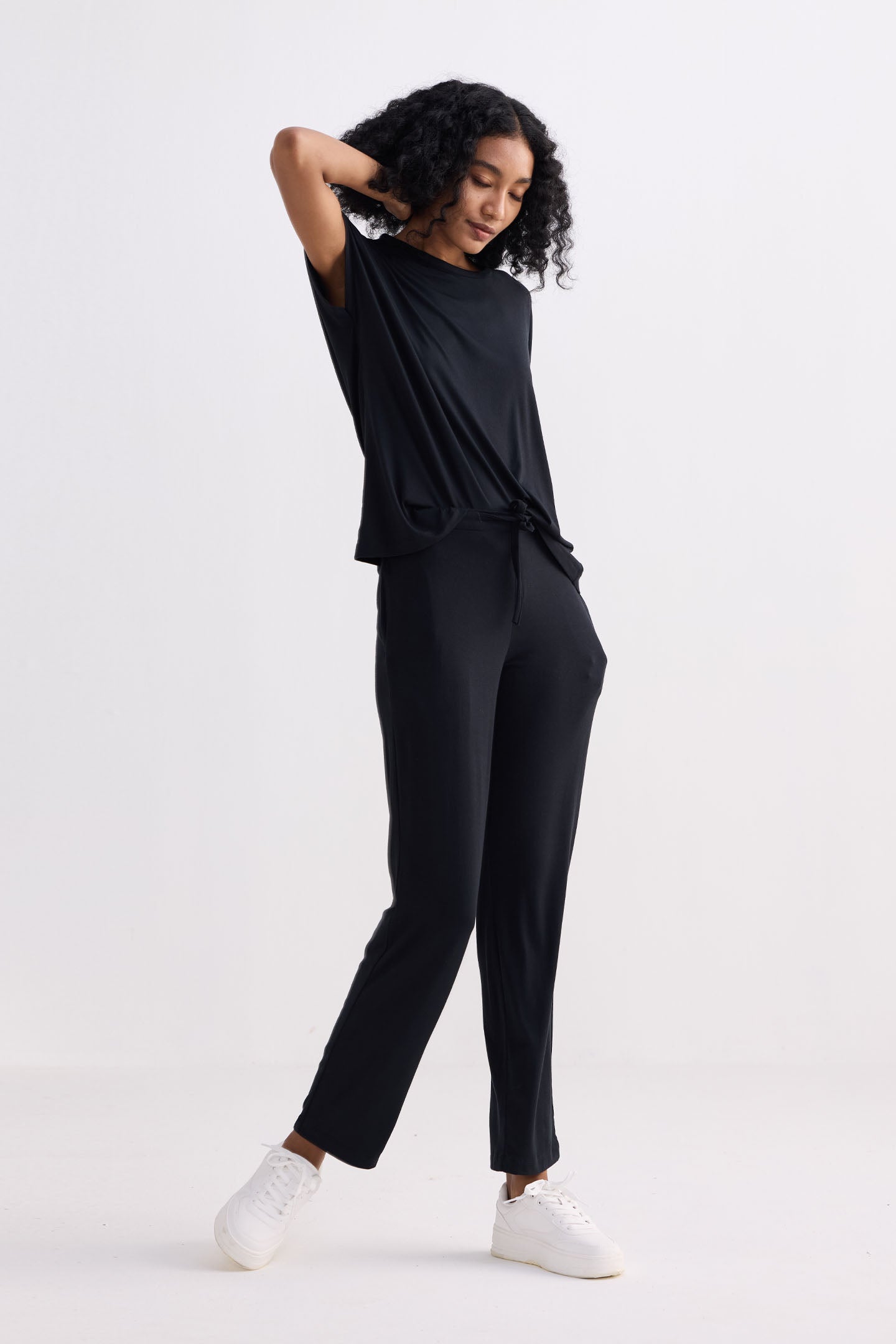 Reistor Relaxed Tee in Black