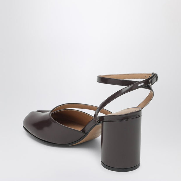 Maison Margiela Brown Tabi Sandals In Brushed Leather
