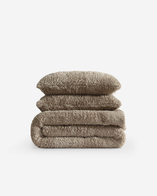 Sunday Citizen Breathable Faux Fur Comforter Bundle (more Colors)
